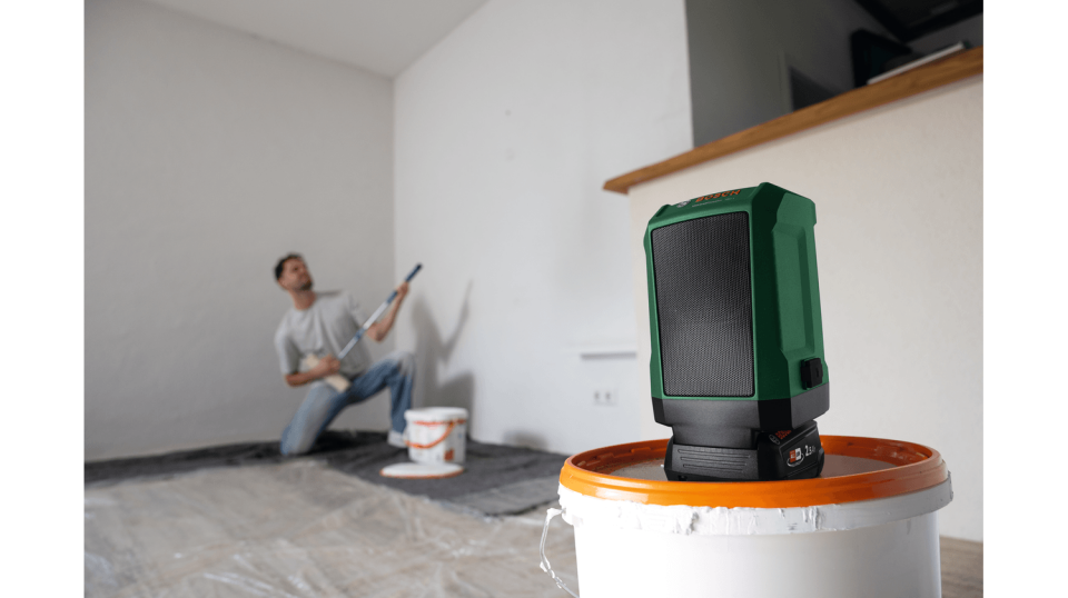 Bosch UniversalSpeaker 18V-1 Bluetooth® Hoparlör (AKÜSÜZ VE ŞARJ ALETSİZ / SOLO)